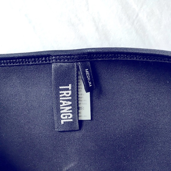 Triangl Swimsuit Set - Picture 4 of 5